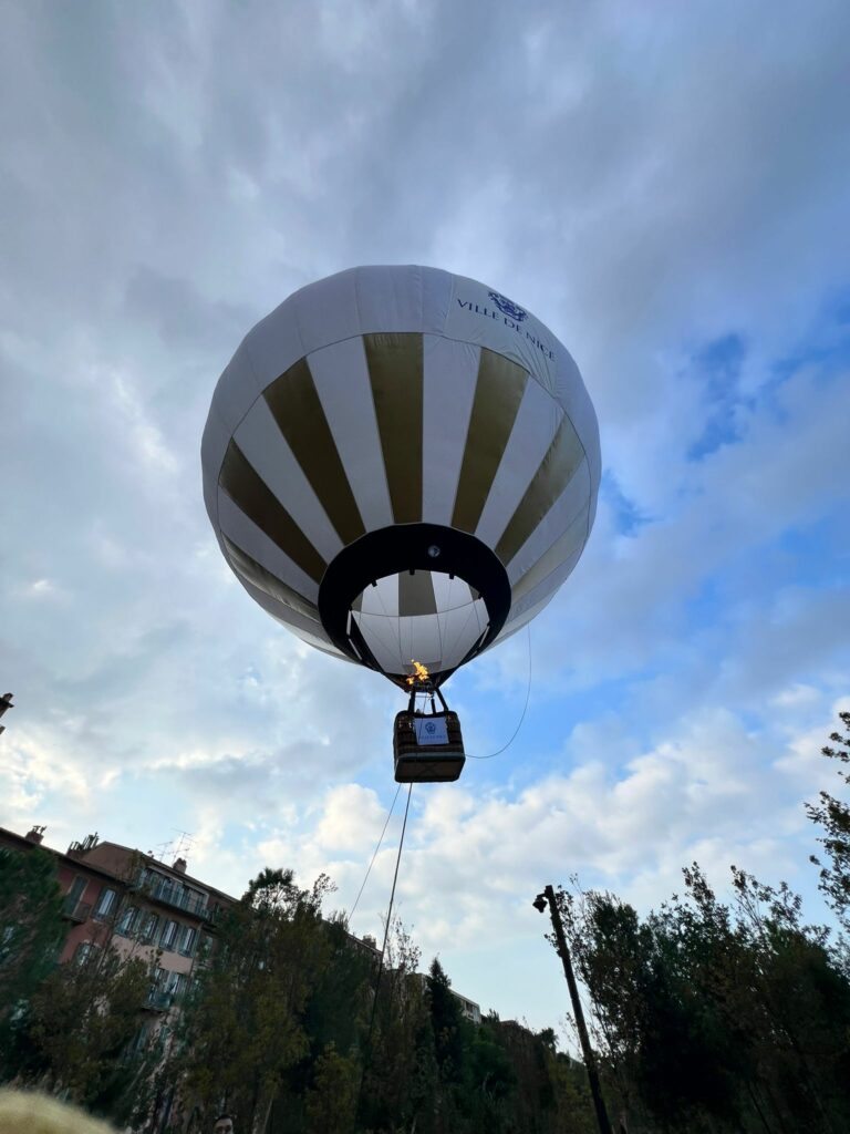 Baptêmes de doudous en Mini montgolfière à Nice